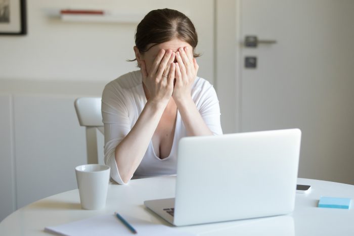 やっぱり勇気が出ない!転職を迷った時の対処法