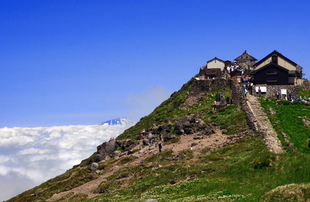 庄内町の月山神社