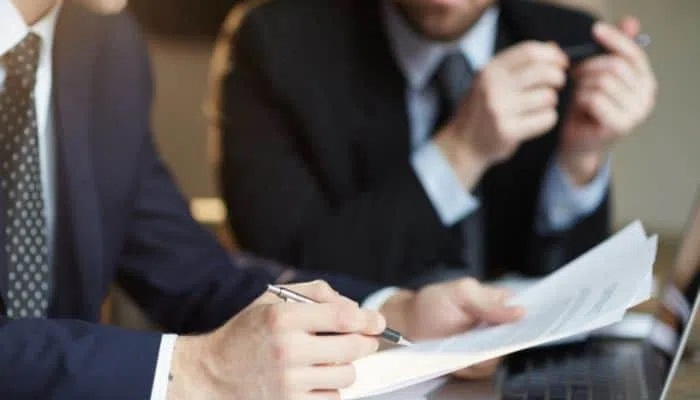 営業職でもIT系の知識は必要な理由